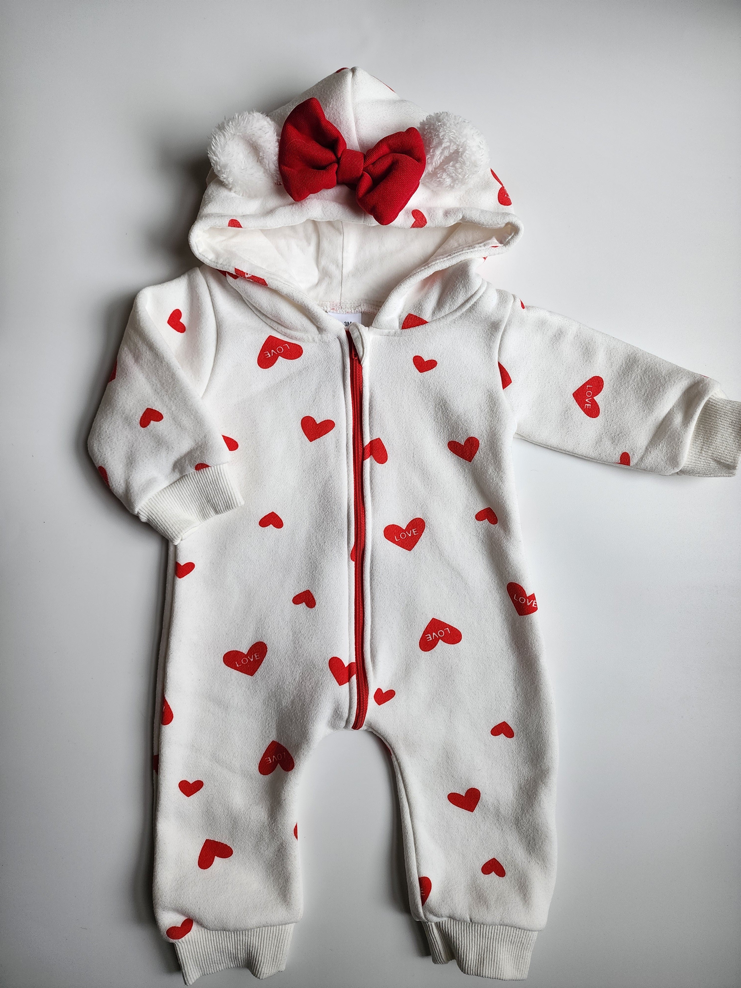 Grenouillère polaire coeur  – 0-3 mois – Bon état