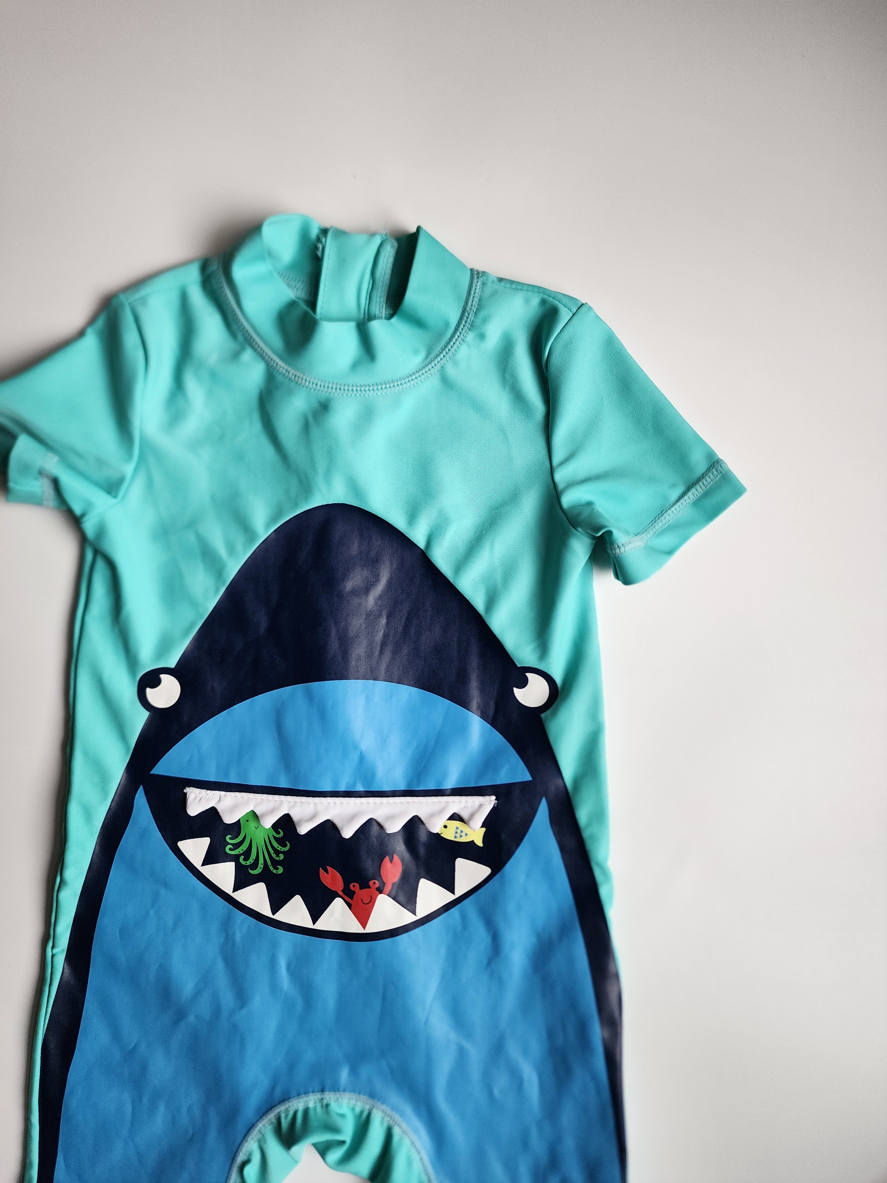 Maillot de bain Carter's manches courtes – 12 mois – Très bon état