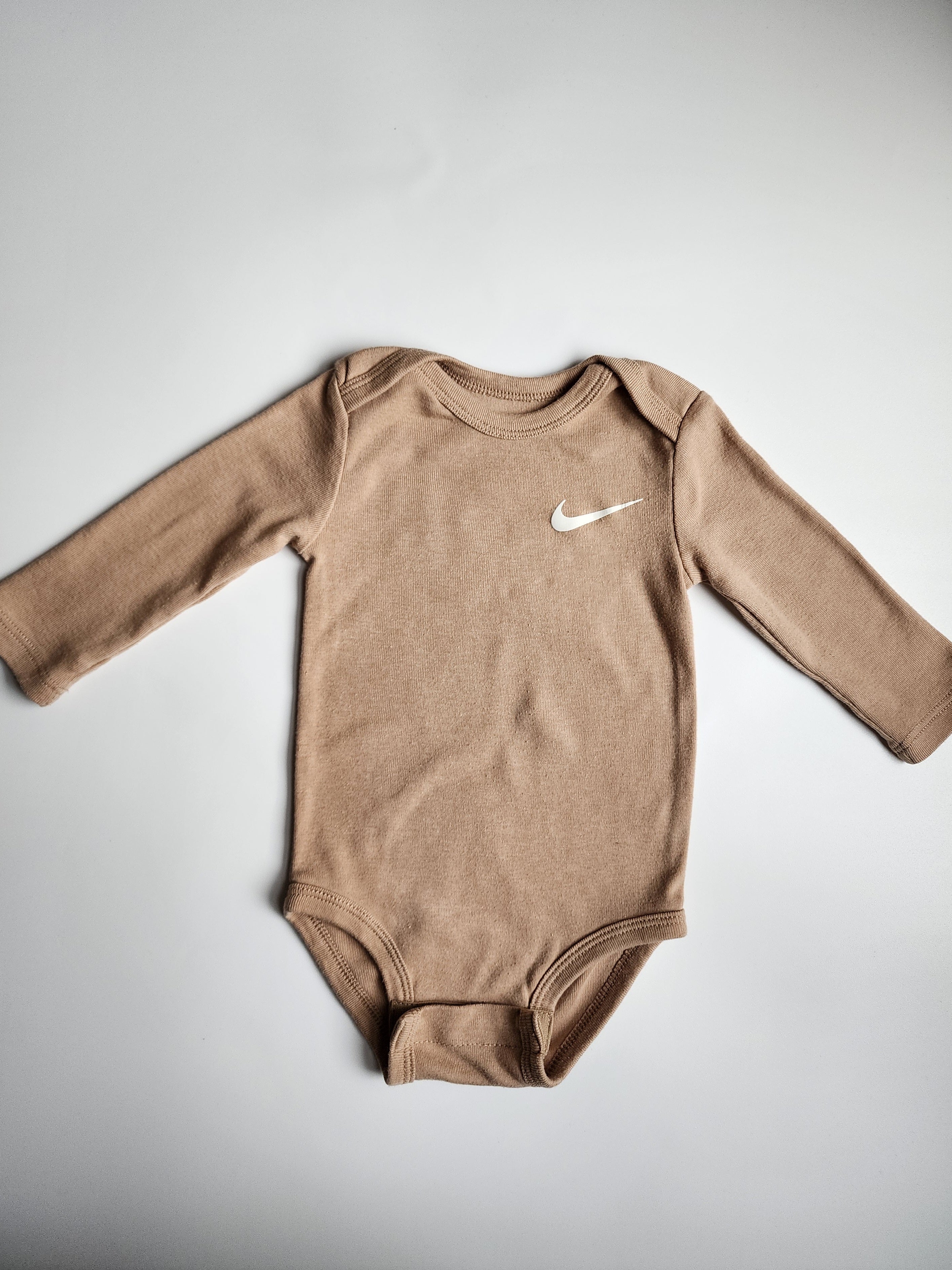 Body Nike manches longues – 12 mois – Bon état