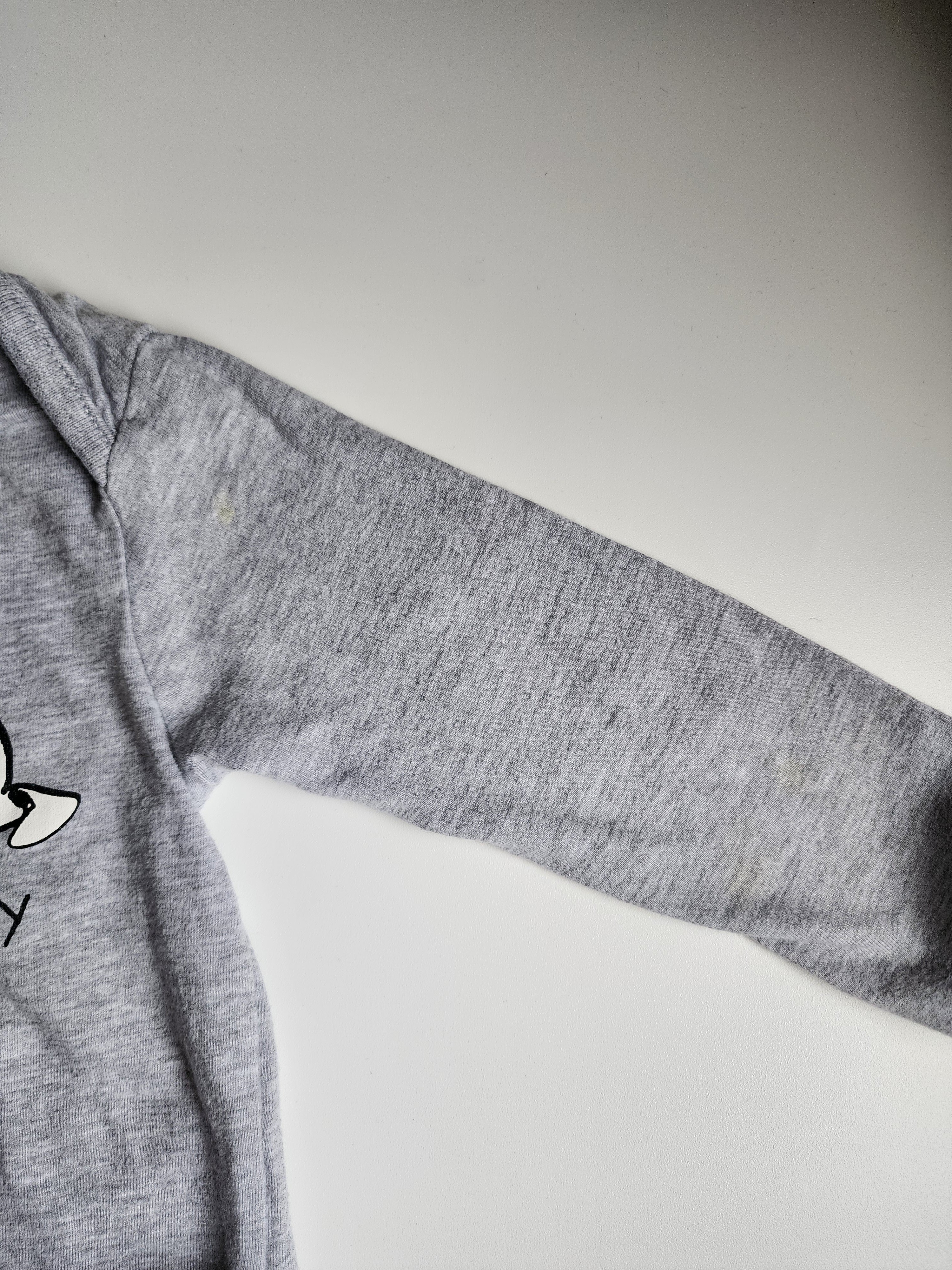 Ensemble body + pantalon Peanuts – 6-12 mois (74-80cm) – bon état tâche discrète *voir note