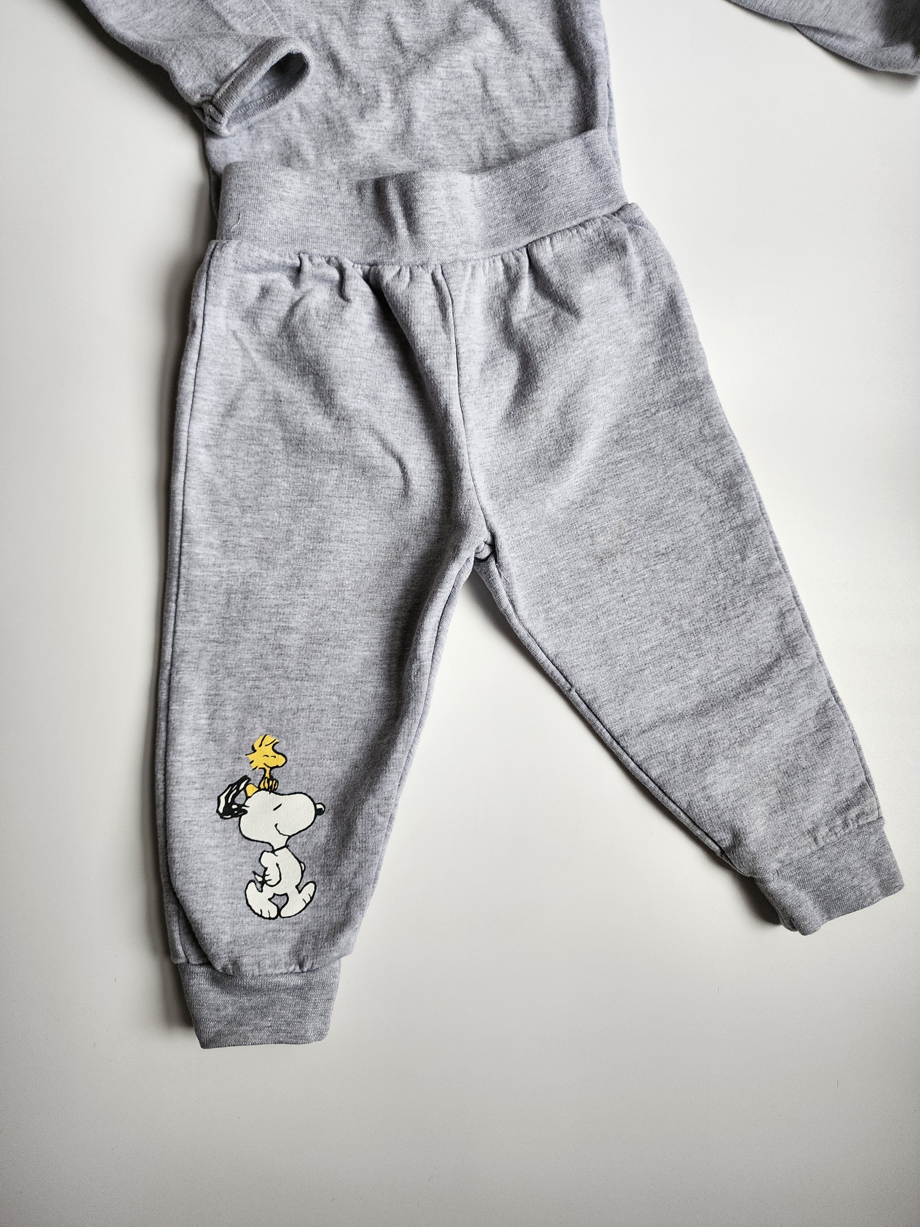 Ensemble body + pantalon Peanuts – 6-12 mois (74-80cm) – bon état tâche discrète *voir note