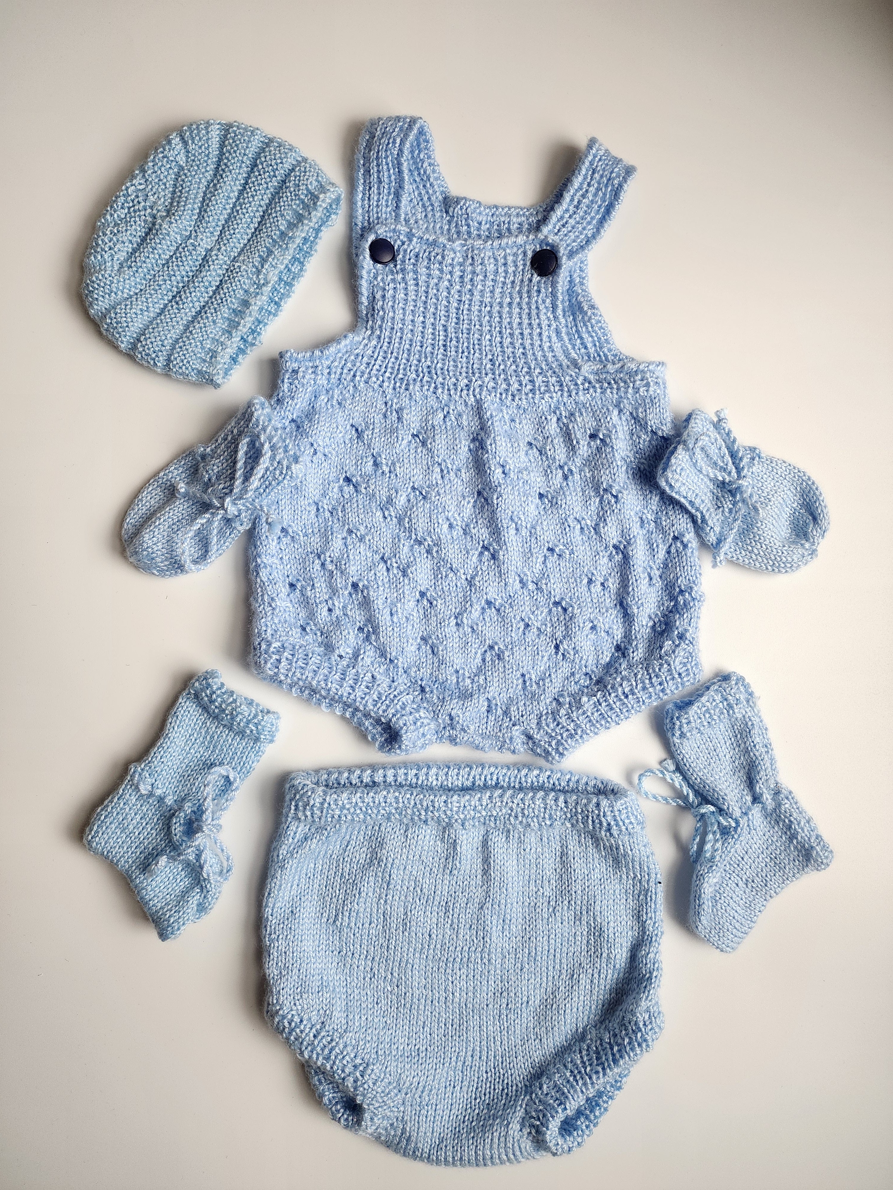 Ensemble tricot 5 pièces – 0-3 mois – Très bon état