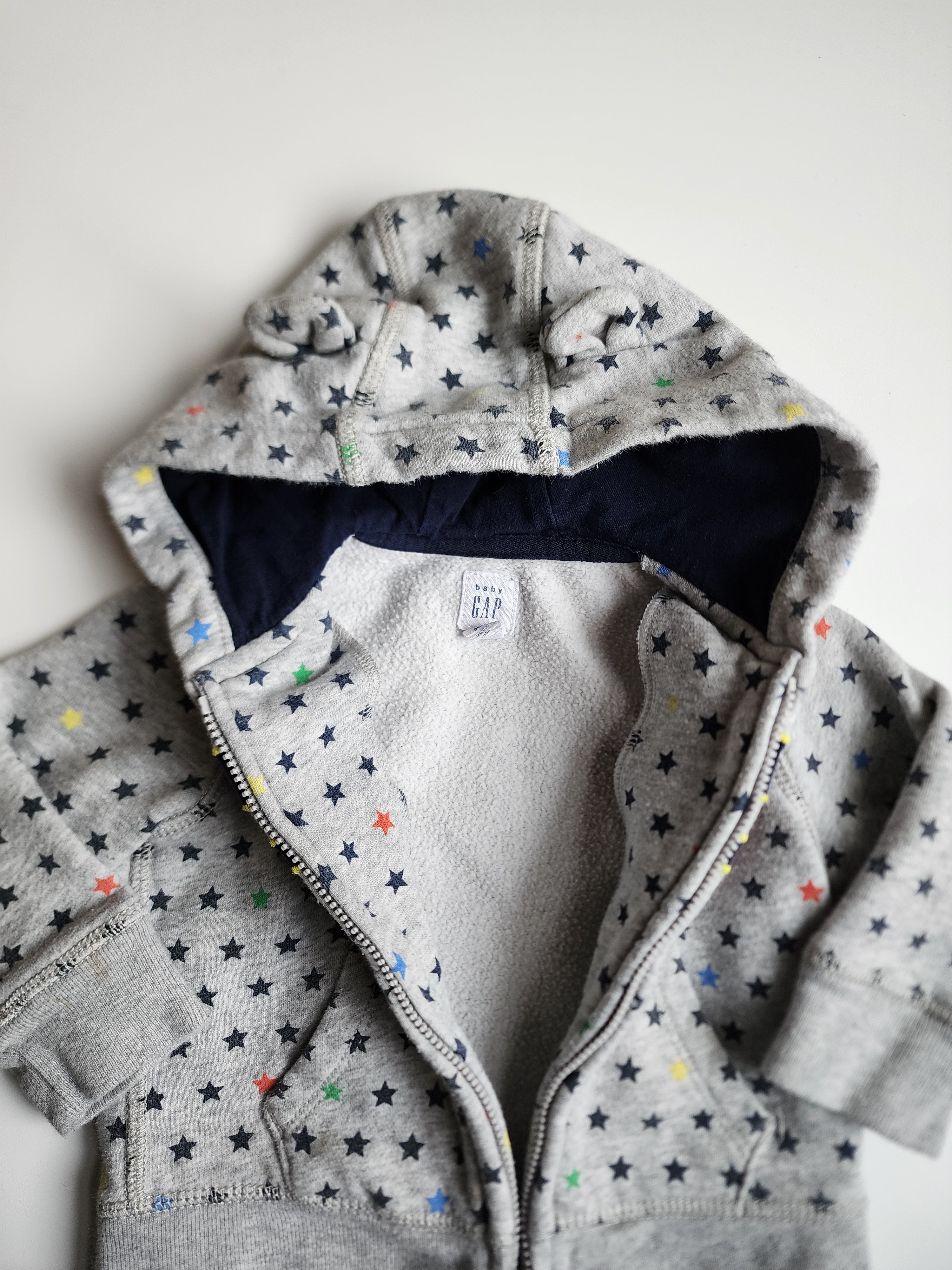 Veste à capuche Gap – 6-12 mois – Très bon état