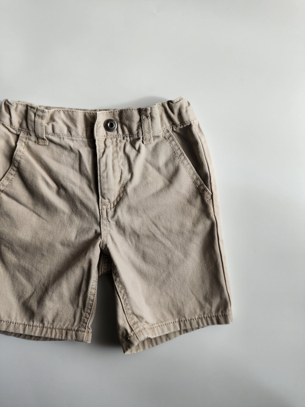 Short Calvin Klein – 2 ans – Très bon état