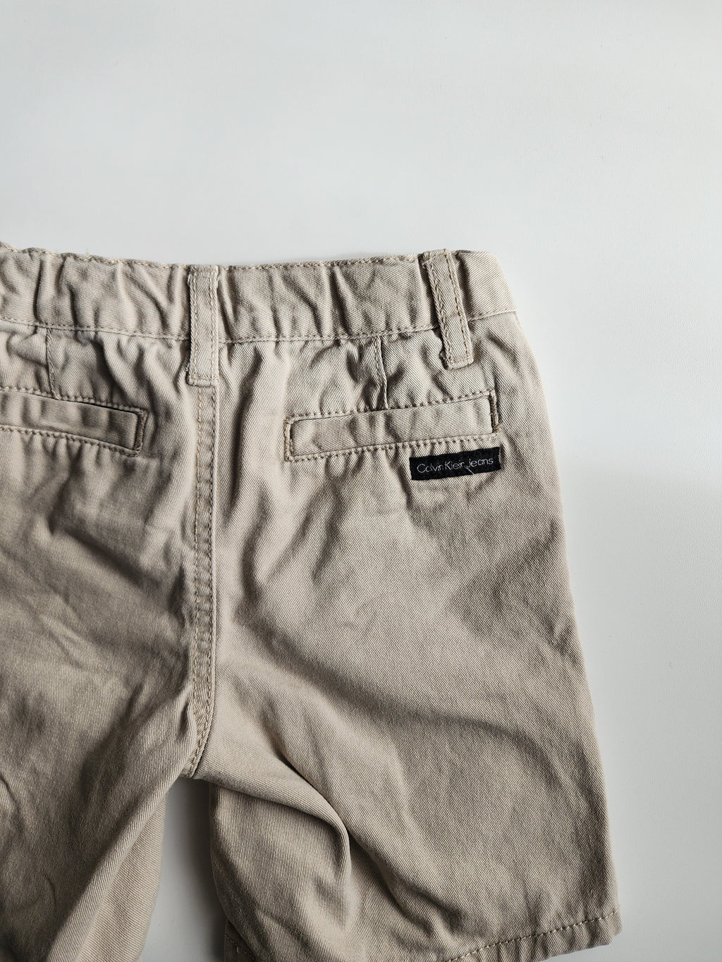 Short Calvin Klein – 2 ans – Très bon état