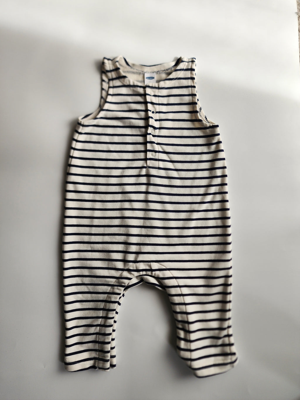 Salopette Old Navy –6-12 mois – Très bon état