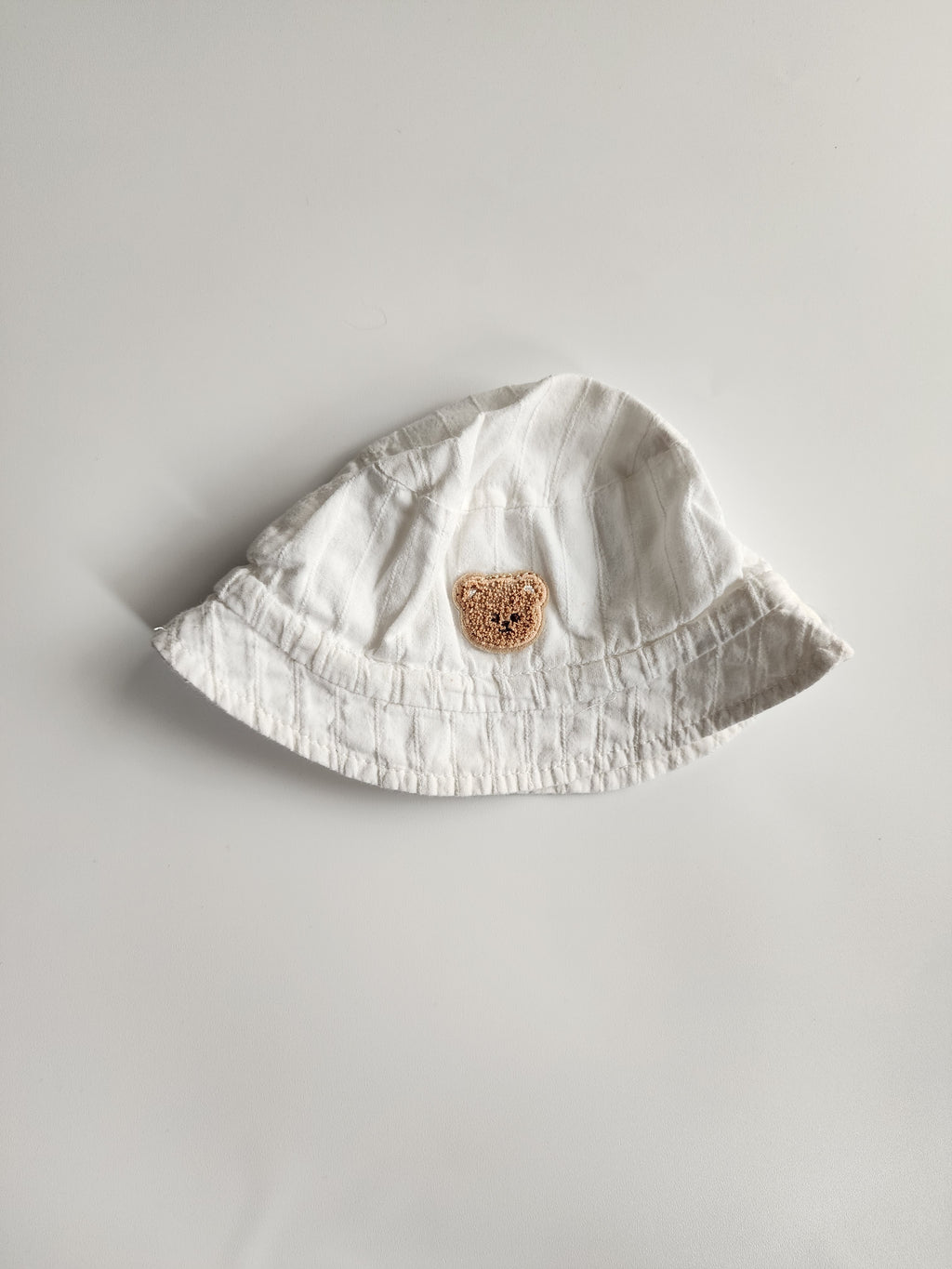 Chapeau Shein réglable – 0-3 mois – Très bon état