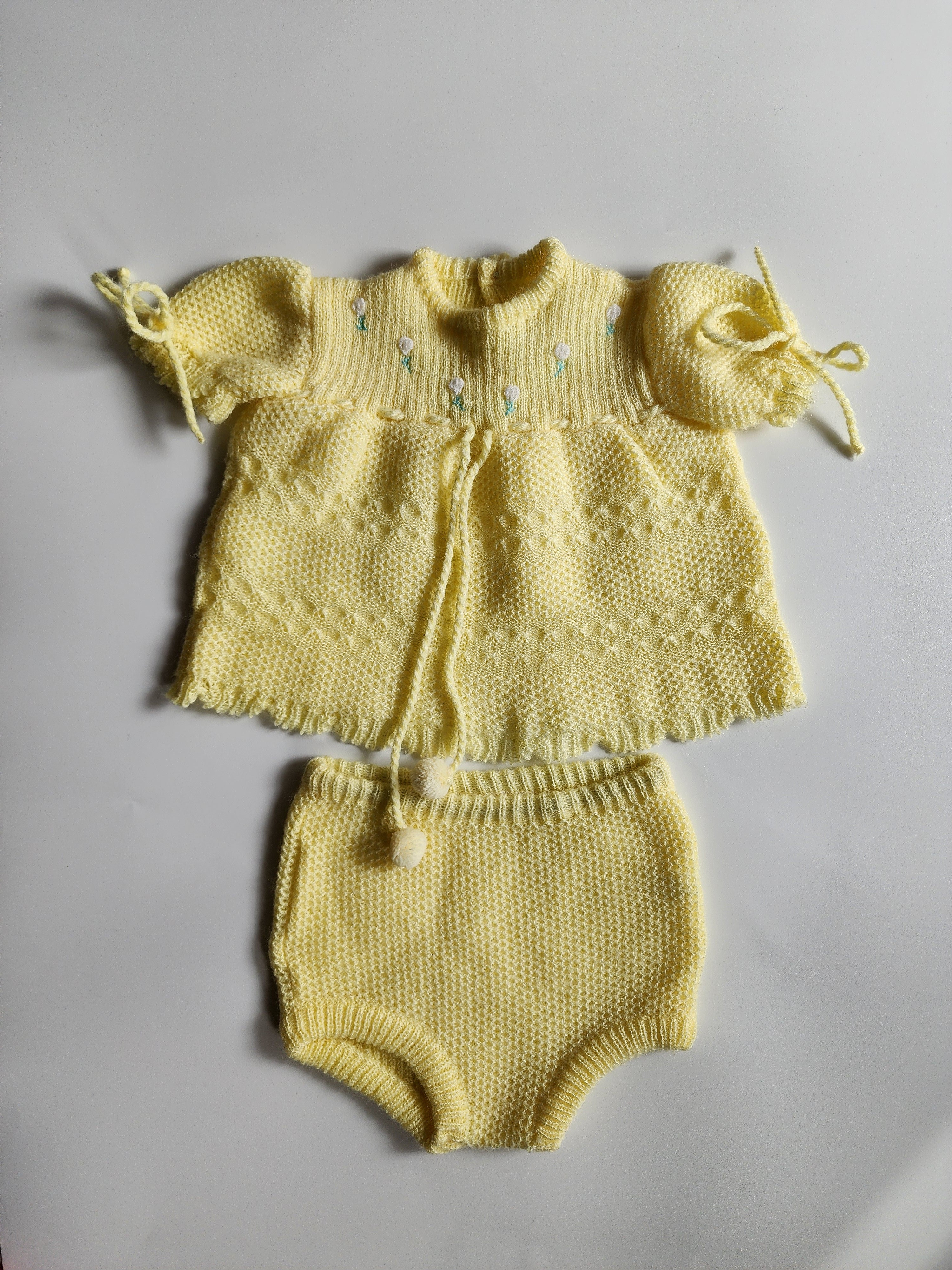 Robe + culotte tricot jaune – 3-6 mois – Très bon état
