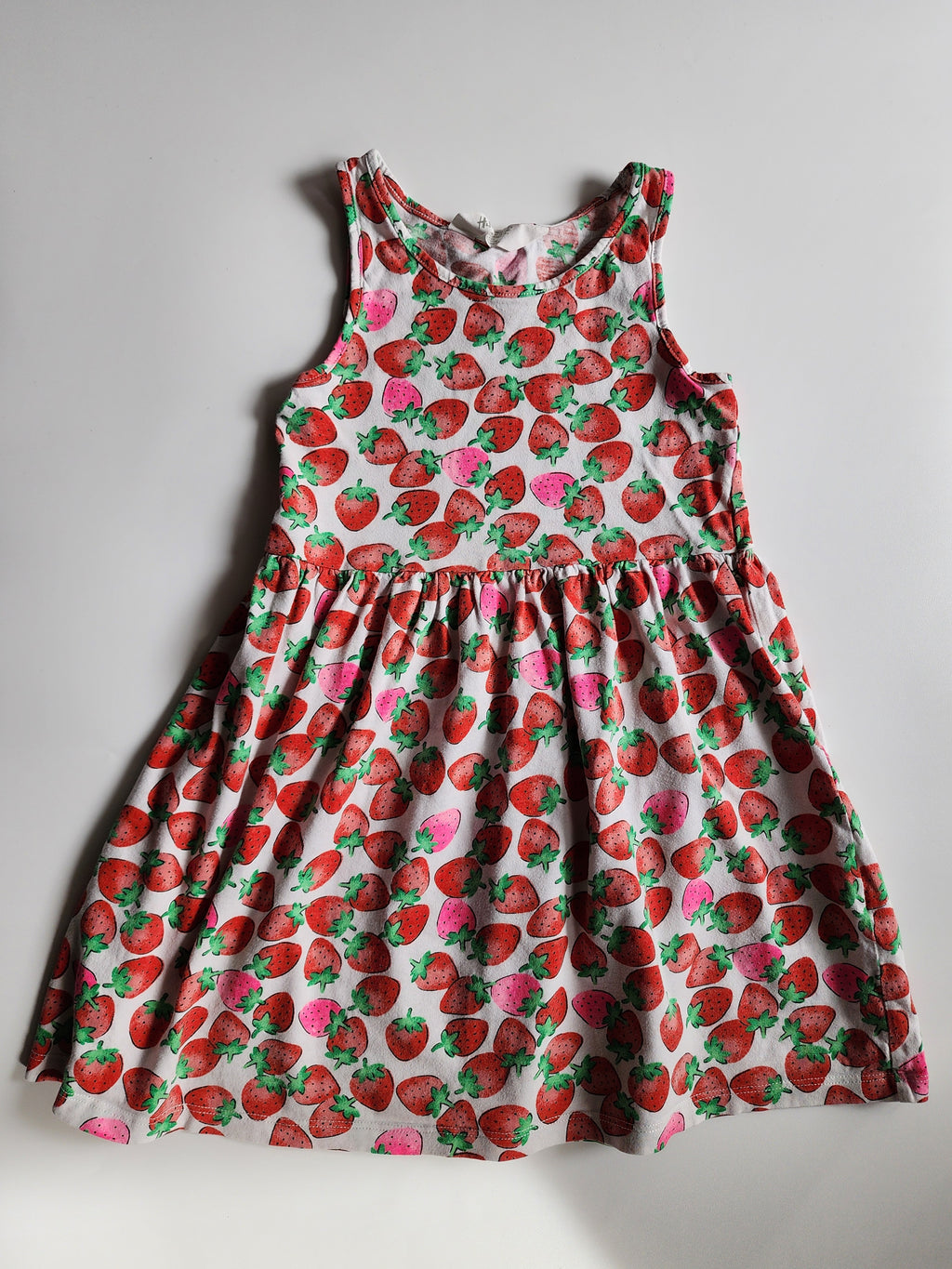 Robe H&M fraise – 4-6 ans – Très bon état