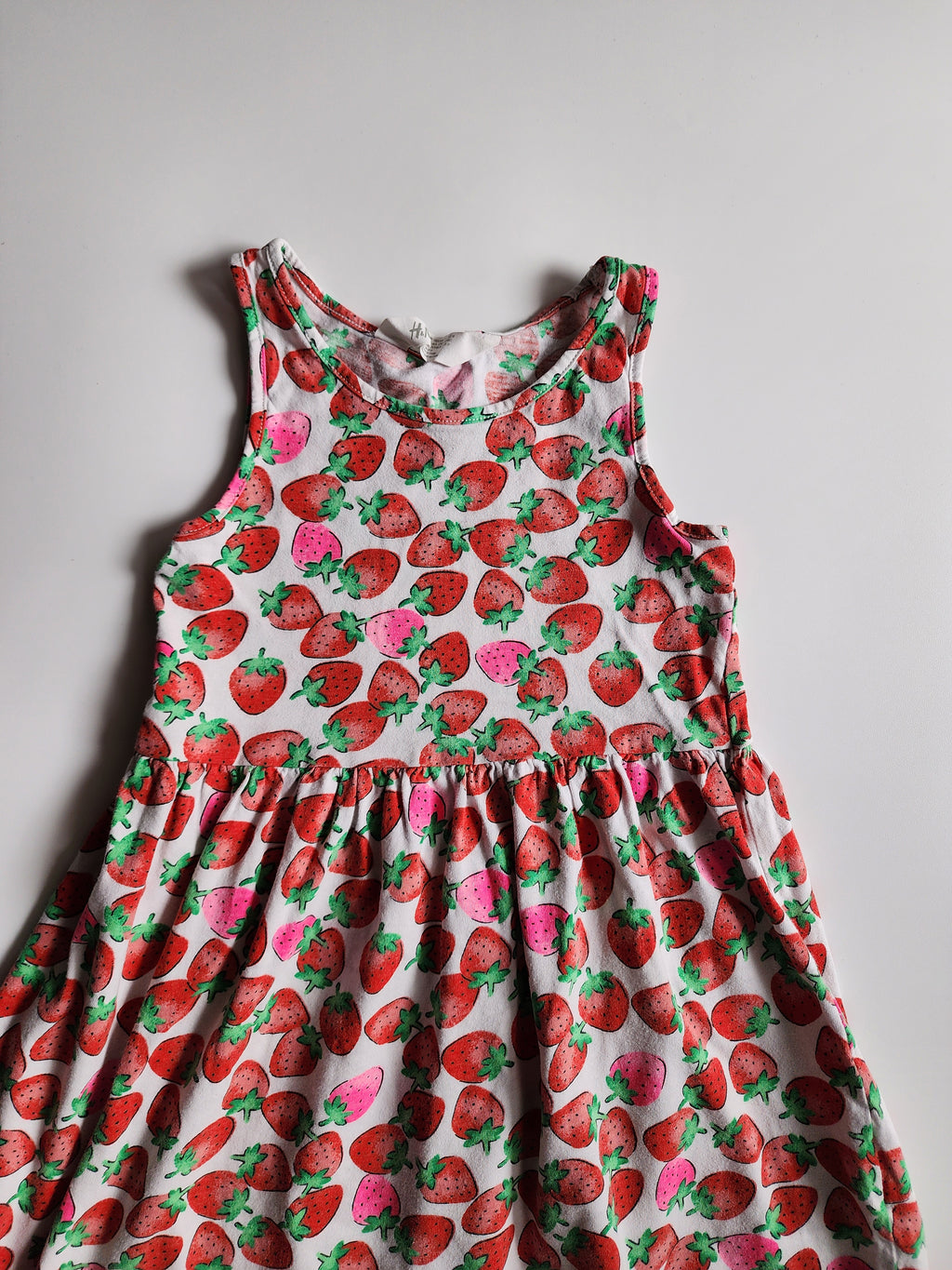 Robe H&M fraise – 4-6 ans – Très bon état