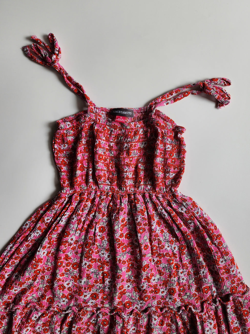 Robe Vince Camuto fleur – 4 ans – Très bon état