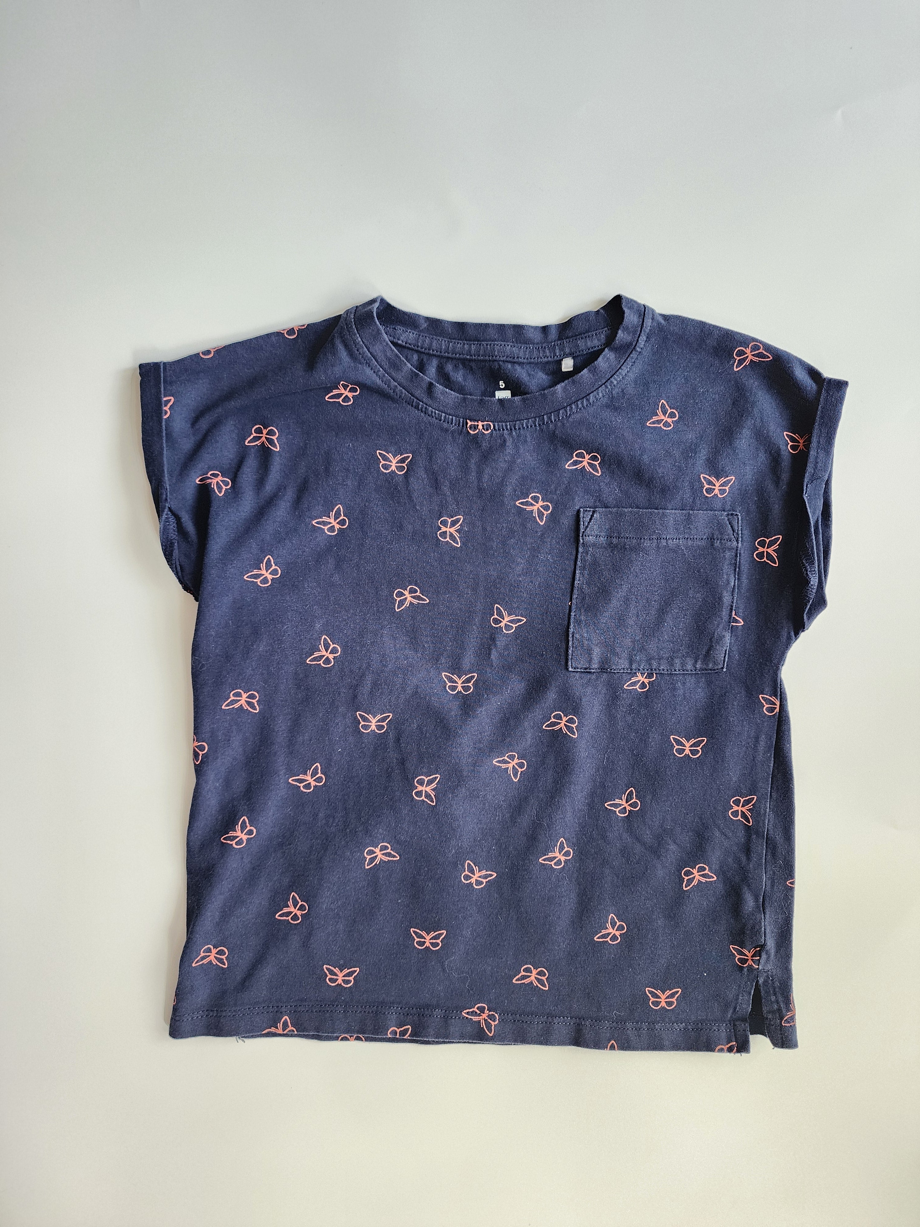 Tee-shirt Tag papillon – 5 ans – Très bon état