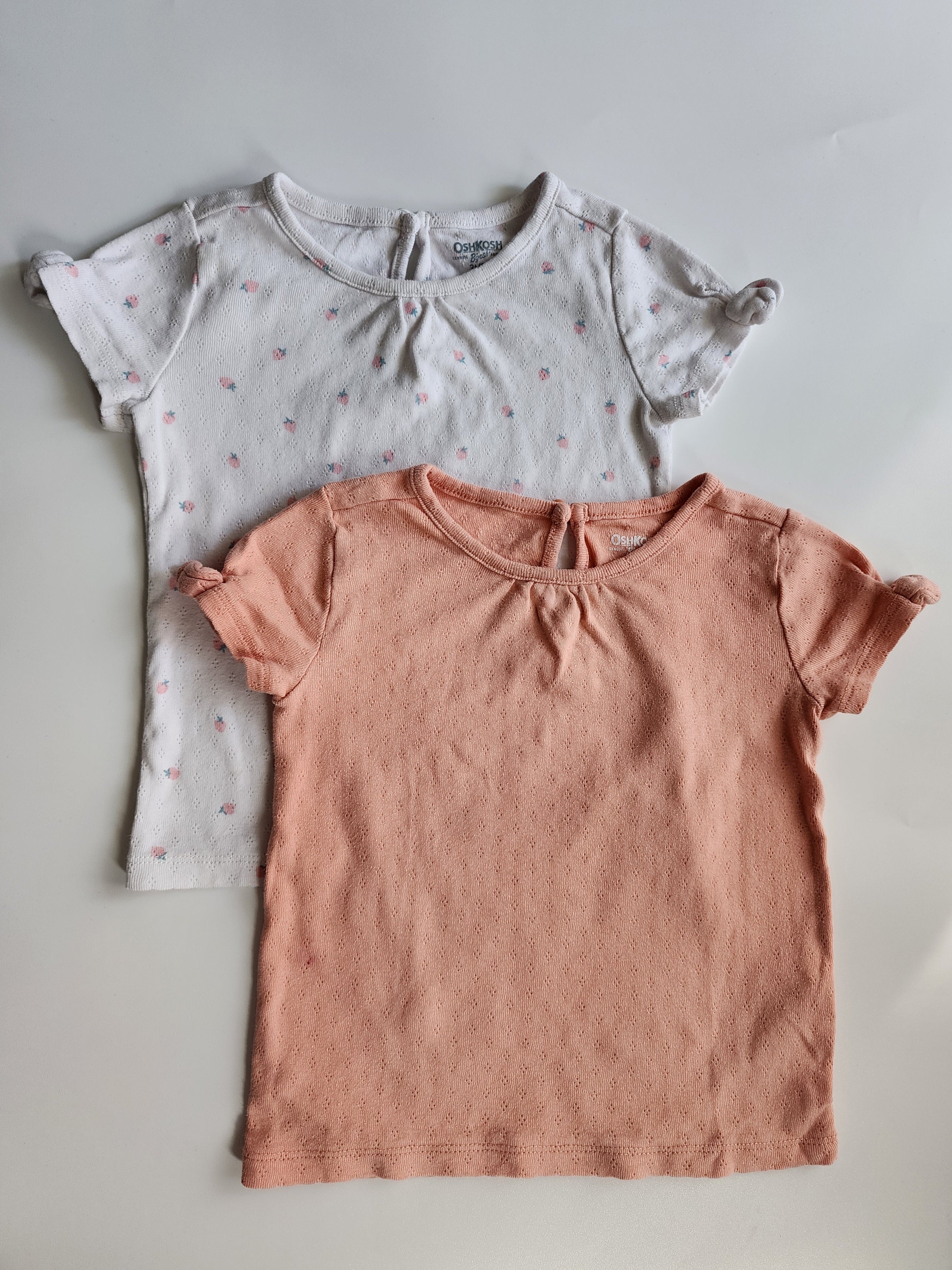 Lot 2 tee-shirt Oshkosh – 3 ans – Très bon état