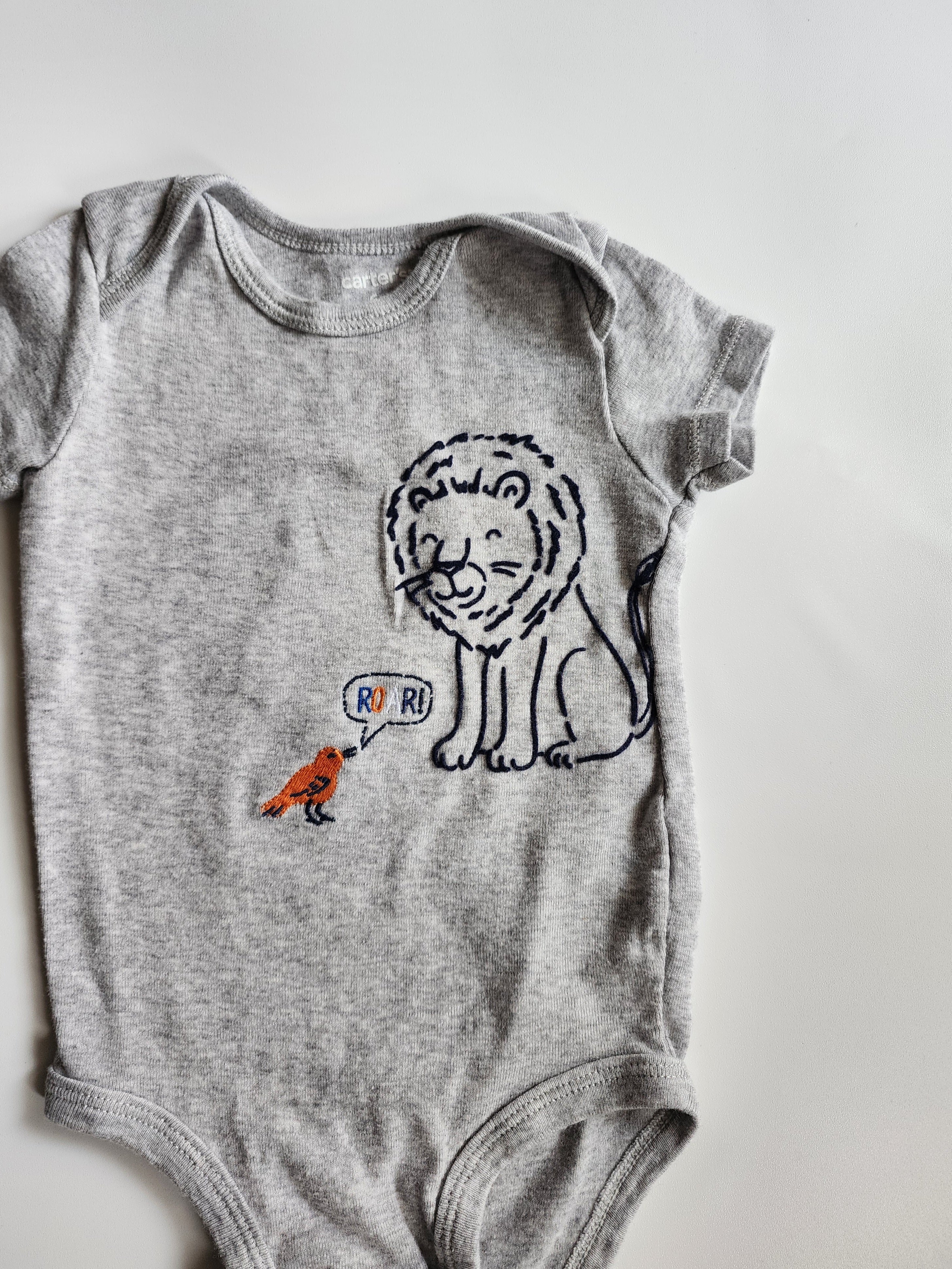 Body manches courtes Carter's – 6 mois – Très bon état