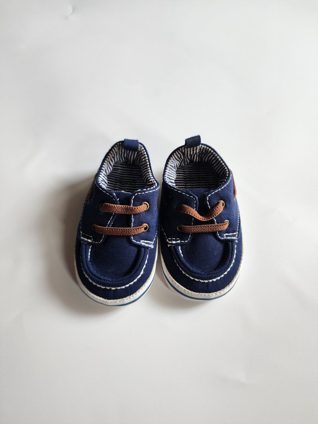 Chaussure souple Carter's – 3-6 mois – Très bon état