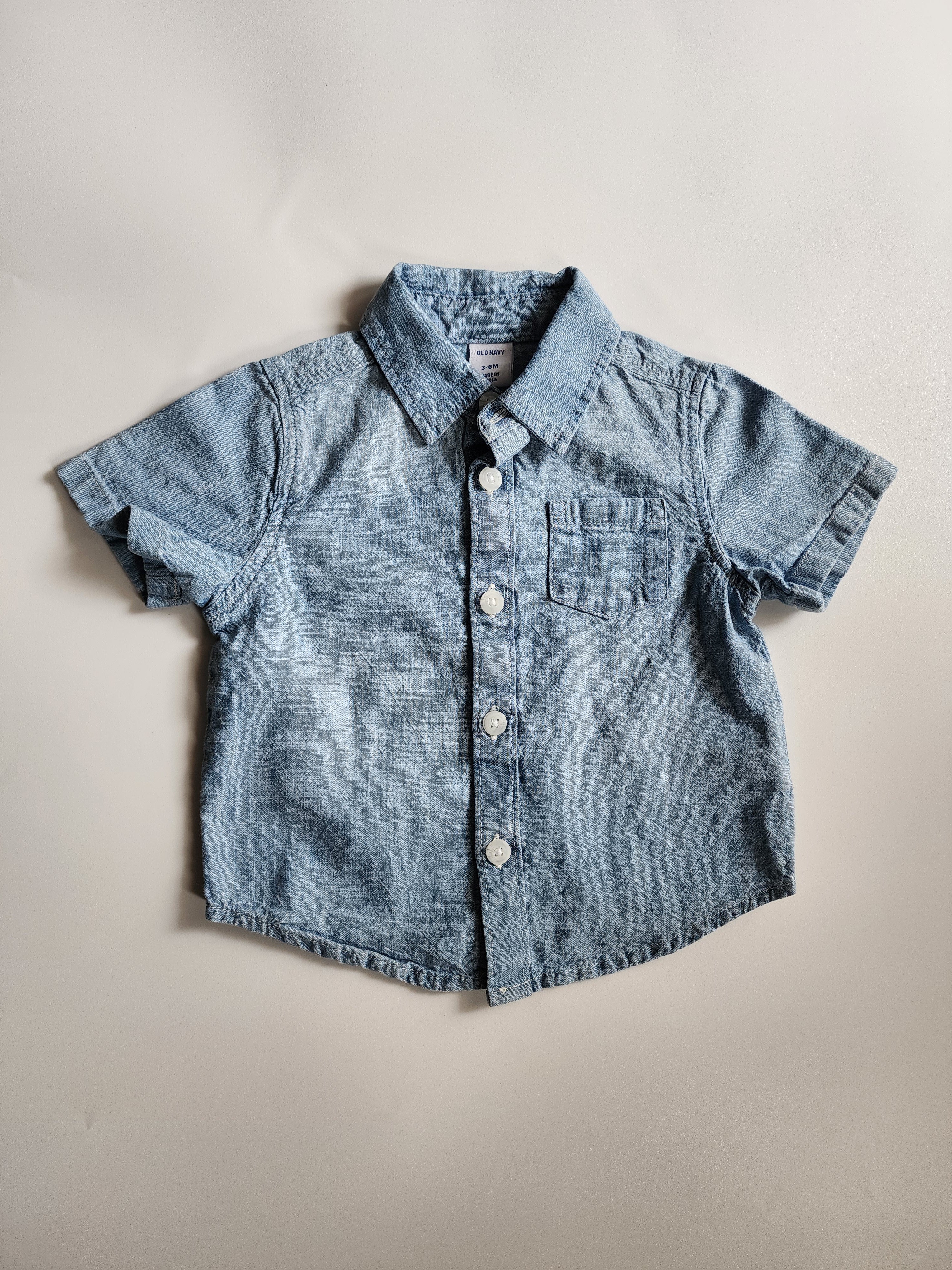 Chemise manches courtes style jean OldNavy – 3-6 mois  – Très bon état