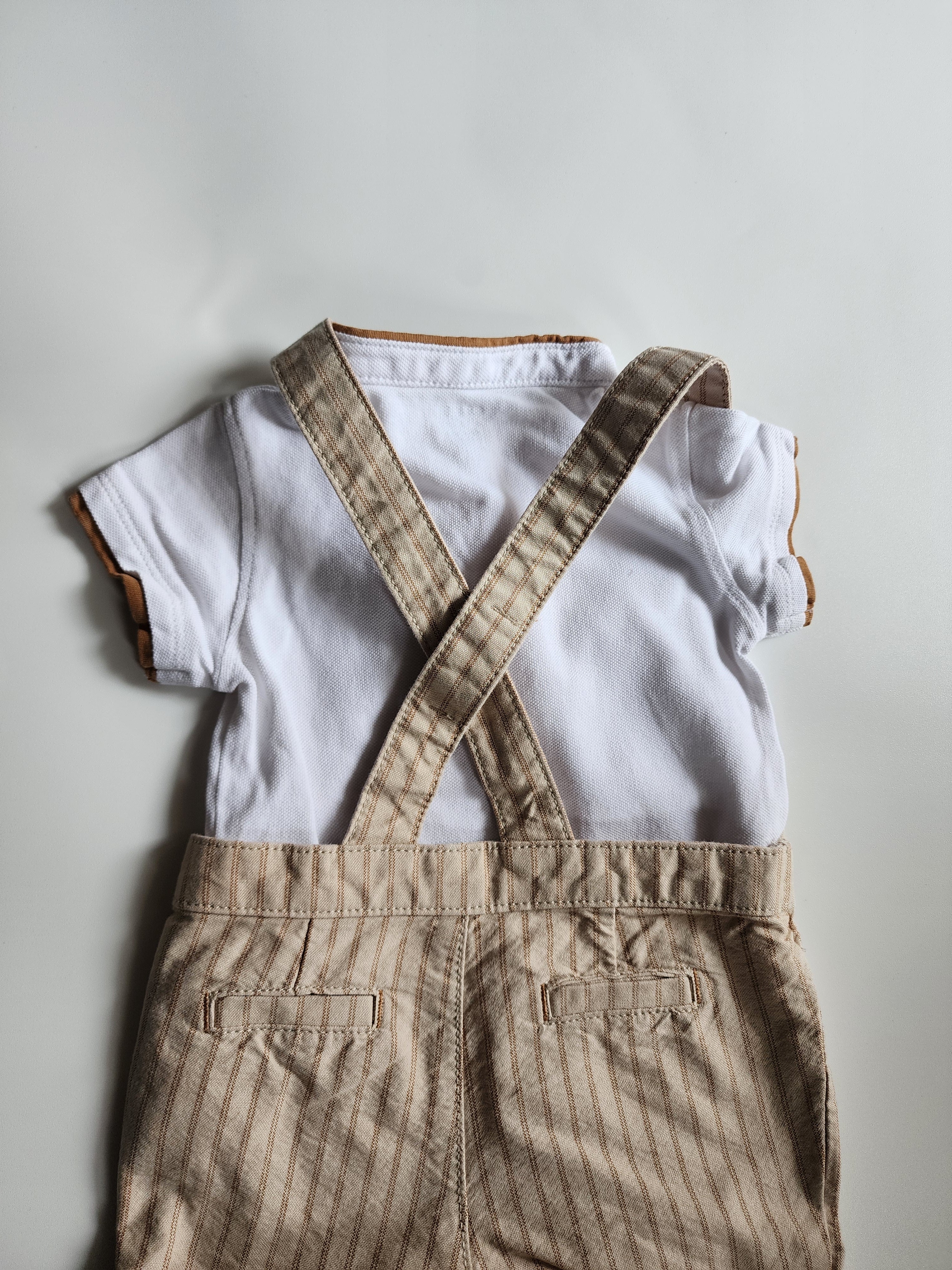 Salopette + tee-shirt Obaibi – 6 mois – Très bon état