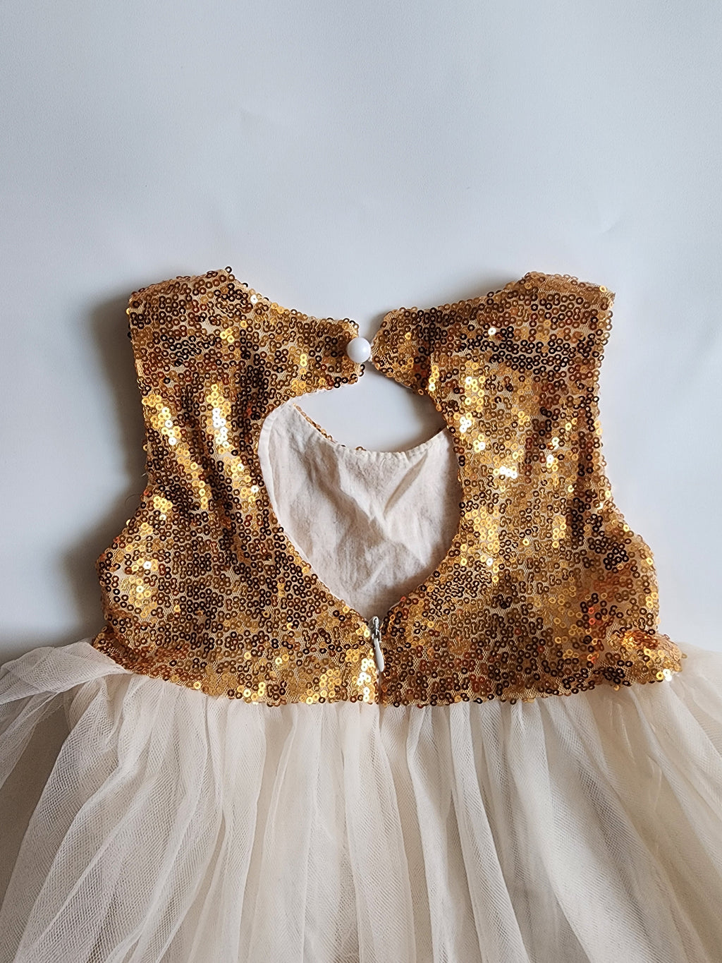 Robe rose gold à sequins et voile – 4/5 ans– Très bon état