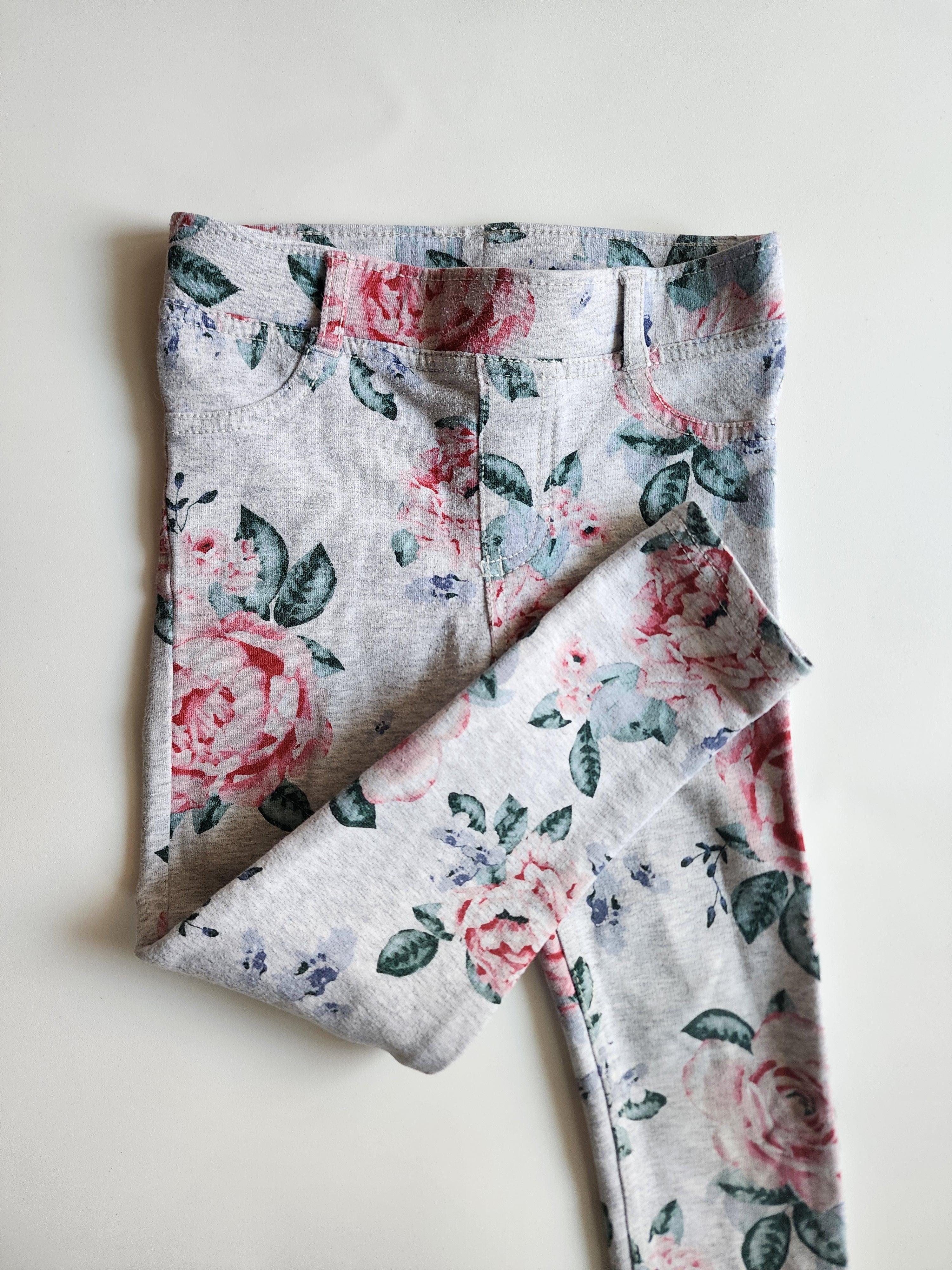 Pantalon HM Gris fleur – 3/4 ans – Très bon état