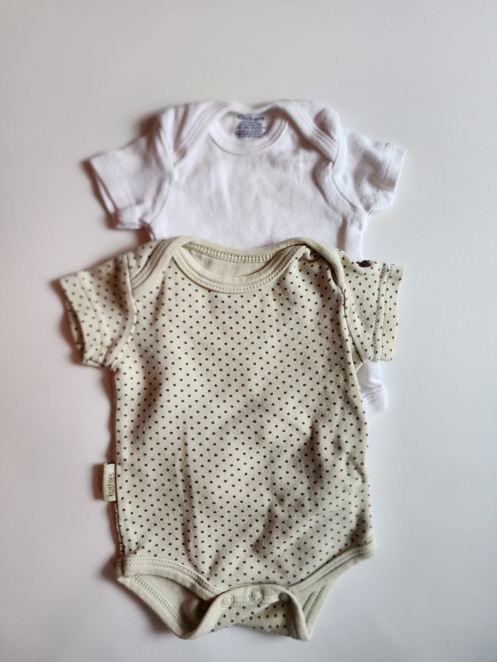 Lot 2 body Kushies et Gerber – Prématuré – Très bon état