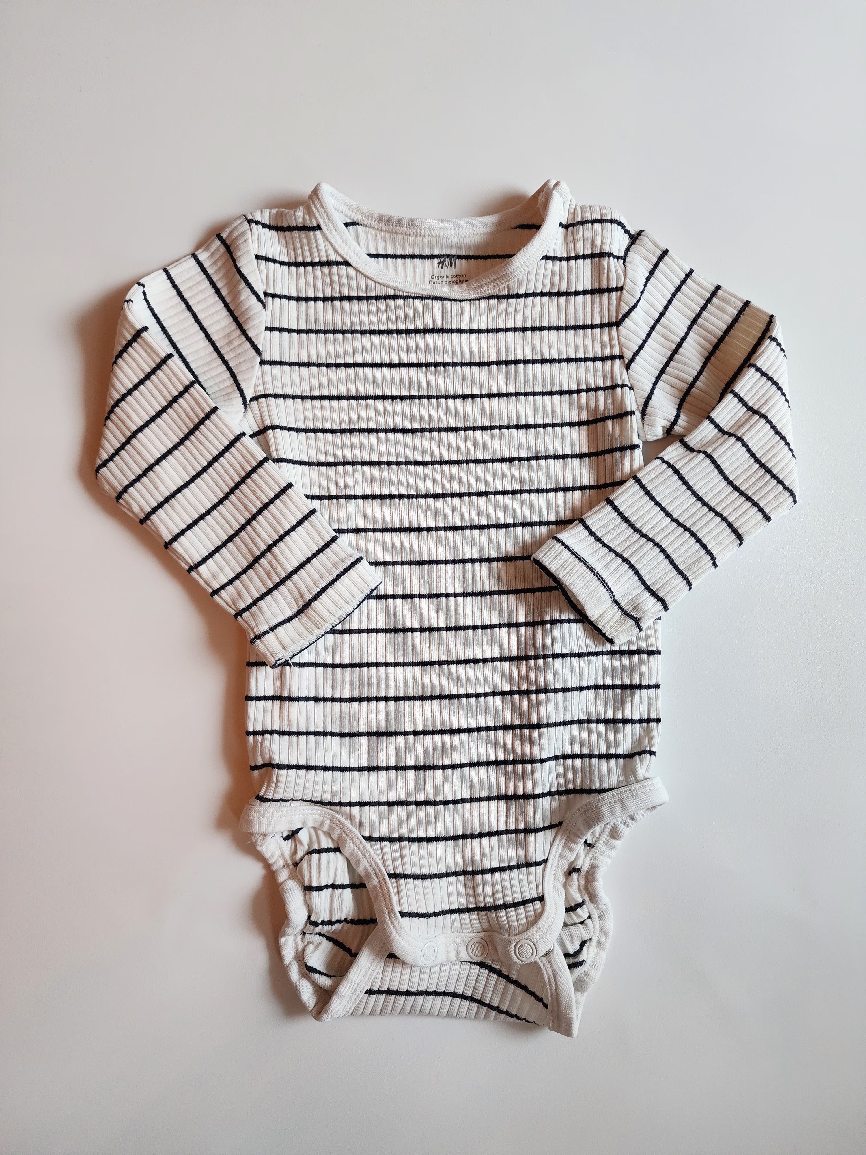 Lot 2 body H&M coton bio – 6-9 mois – Très bon état