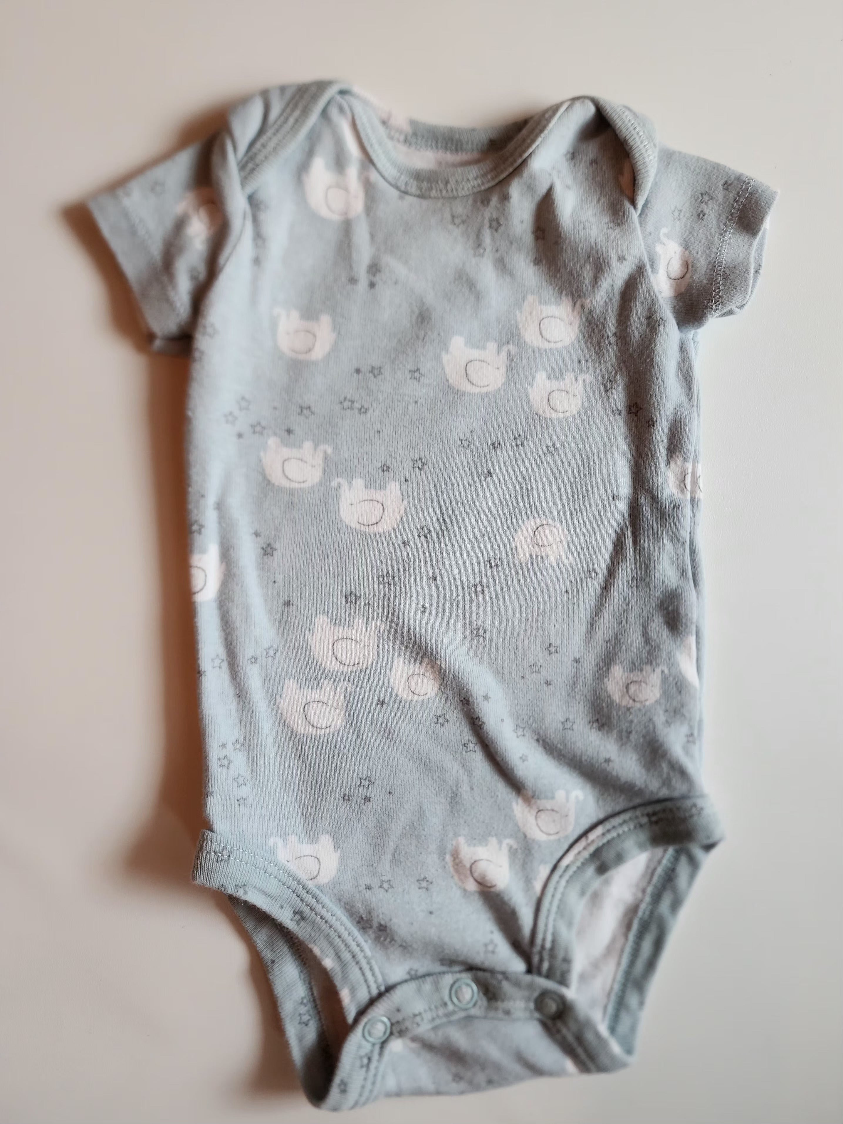Lot 2 body manches courtes Carter's – 3 mois – Très bon état