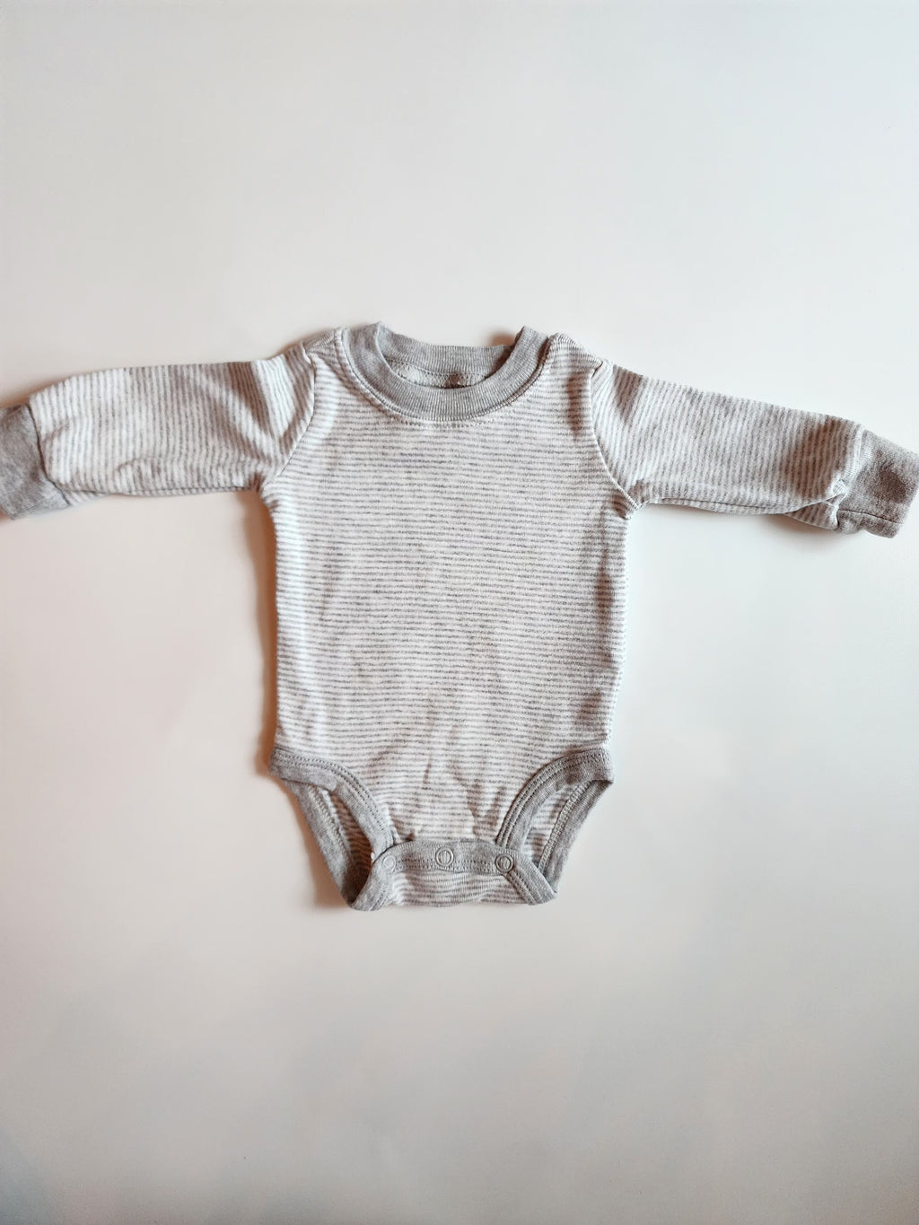 Body manches courtes Carter's– Nouveau-né – Très bon état