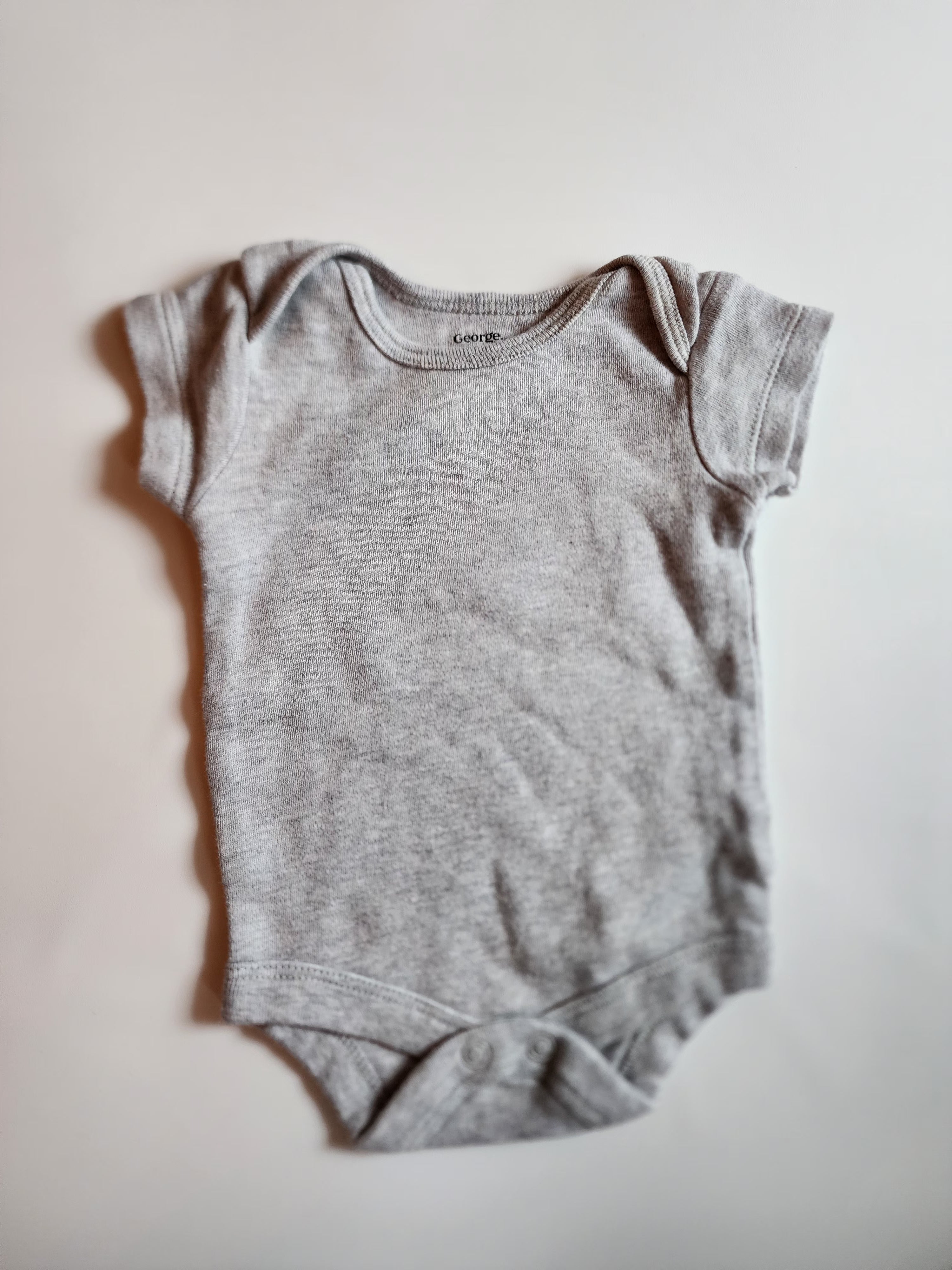 Body Georges coton bio – 0 mois nouveau-né – Très bon état