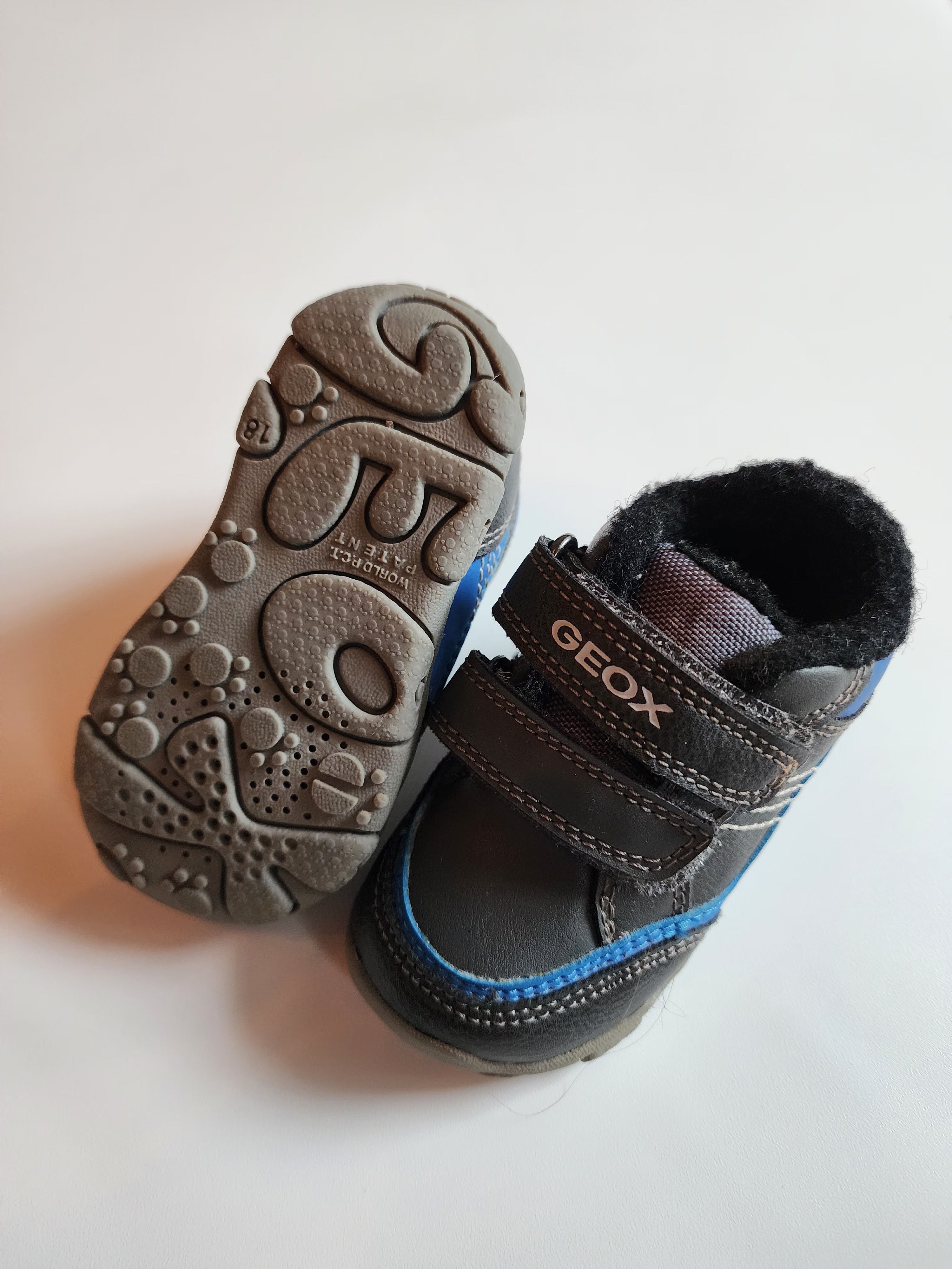 Chaussure GEOX – Taille 18 (12 cm) – Très bon état peu portées