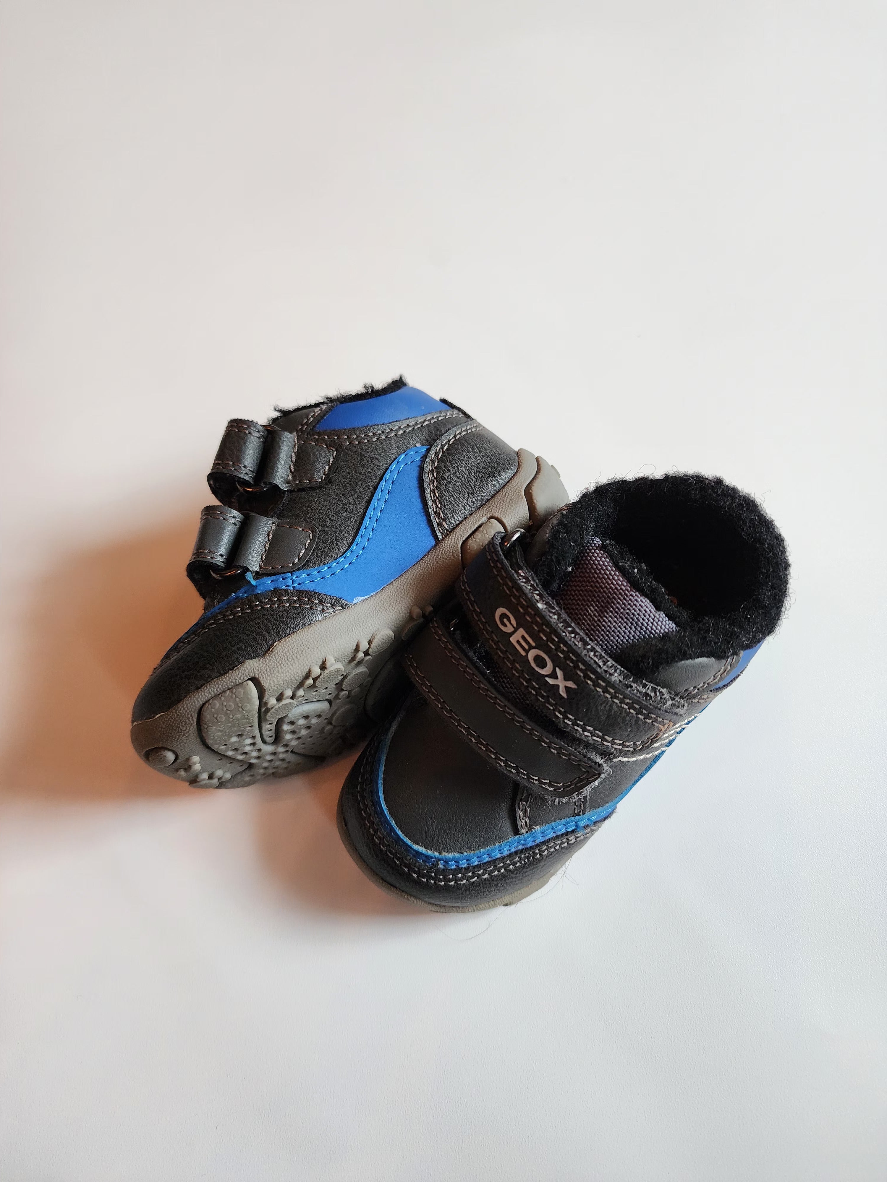 Chaussure GEOX – Taille 18 (12 cm) – Très bon état peu portées