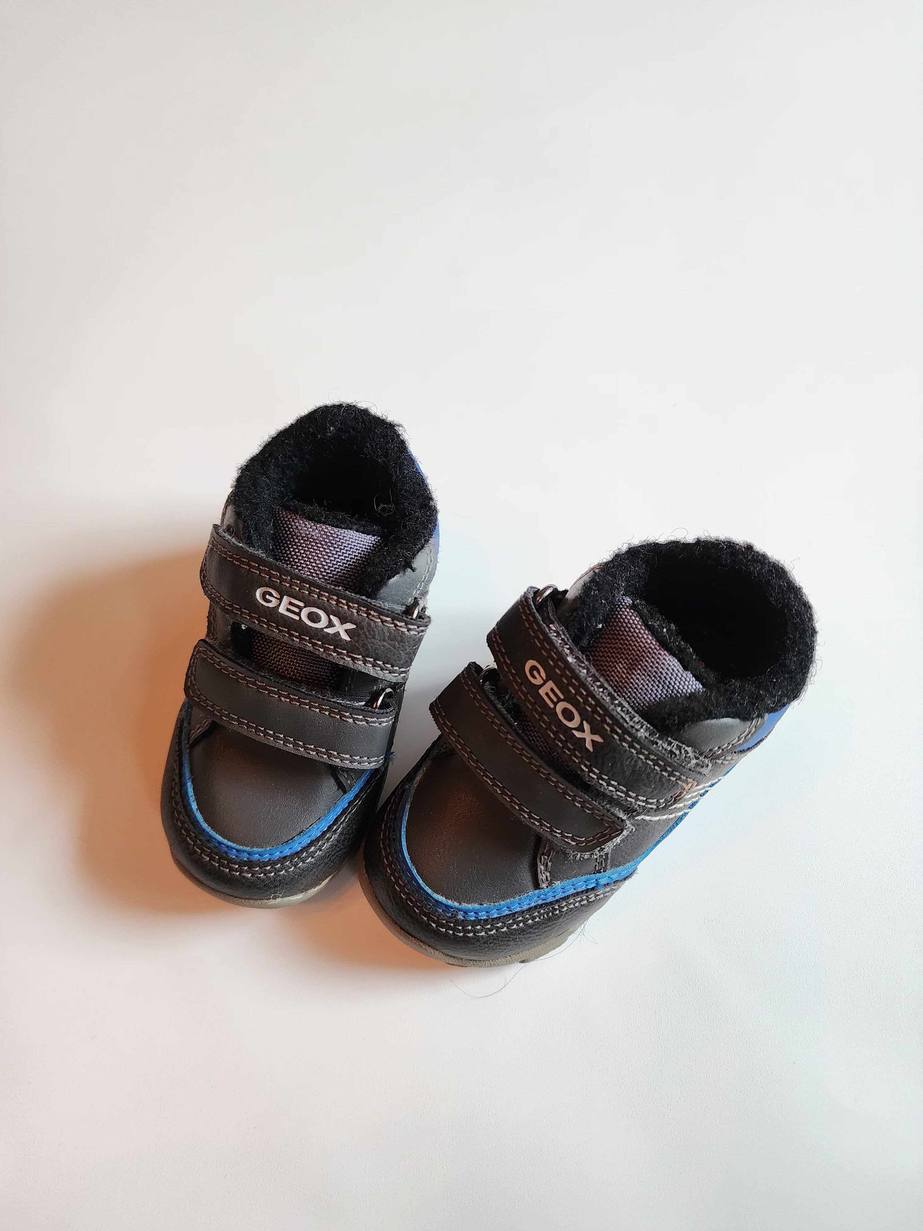 Chaussure GEOX – Taille 18 (12 cm) – Très bon état peu portées