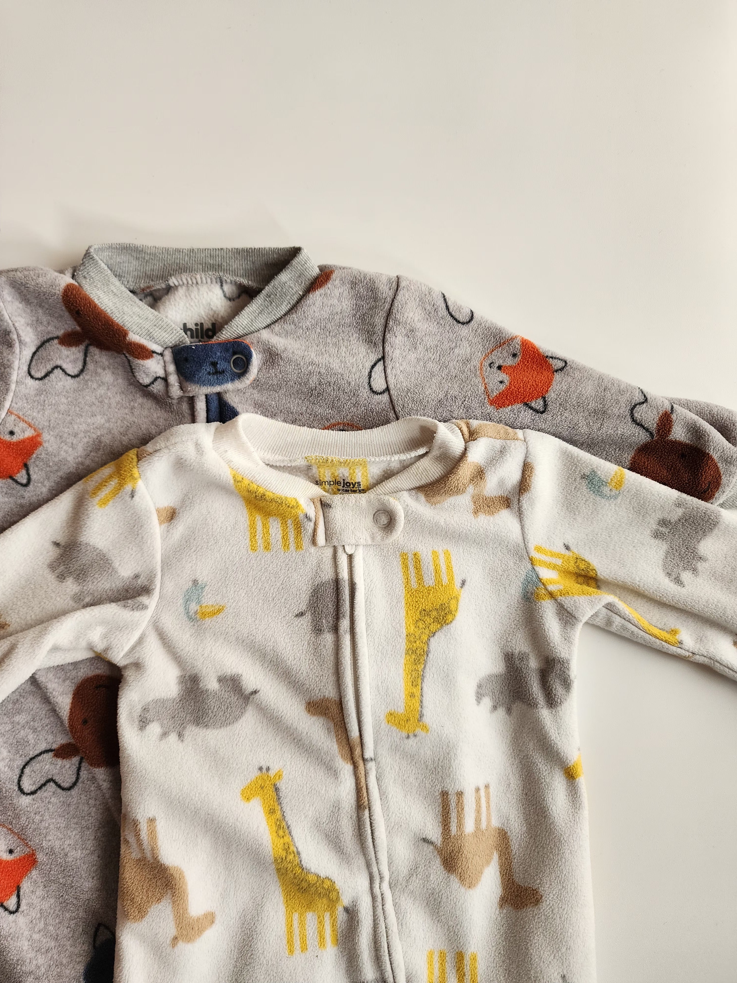 Lot 2 pyjamas polaire Carter's – 6-9 mois – Bon état