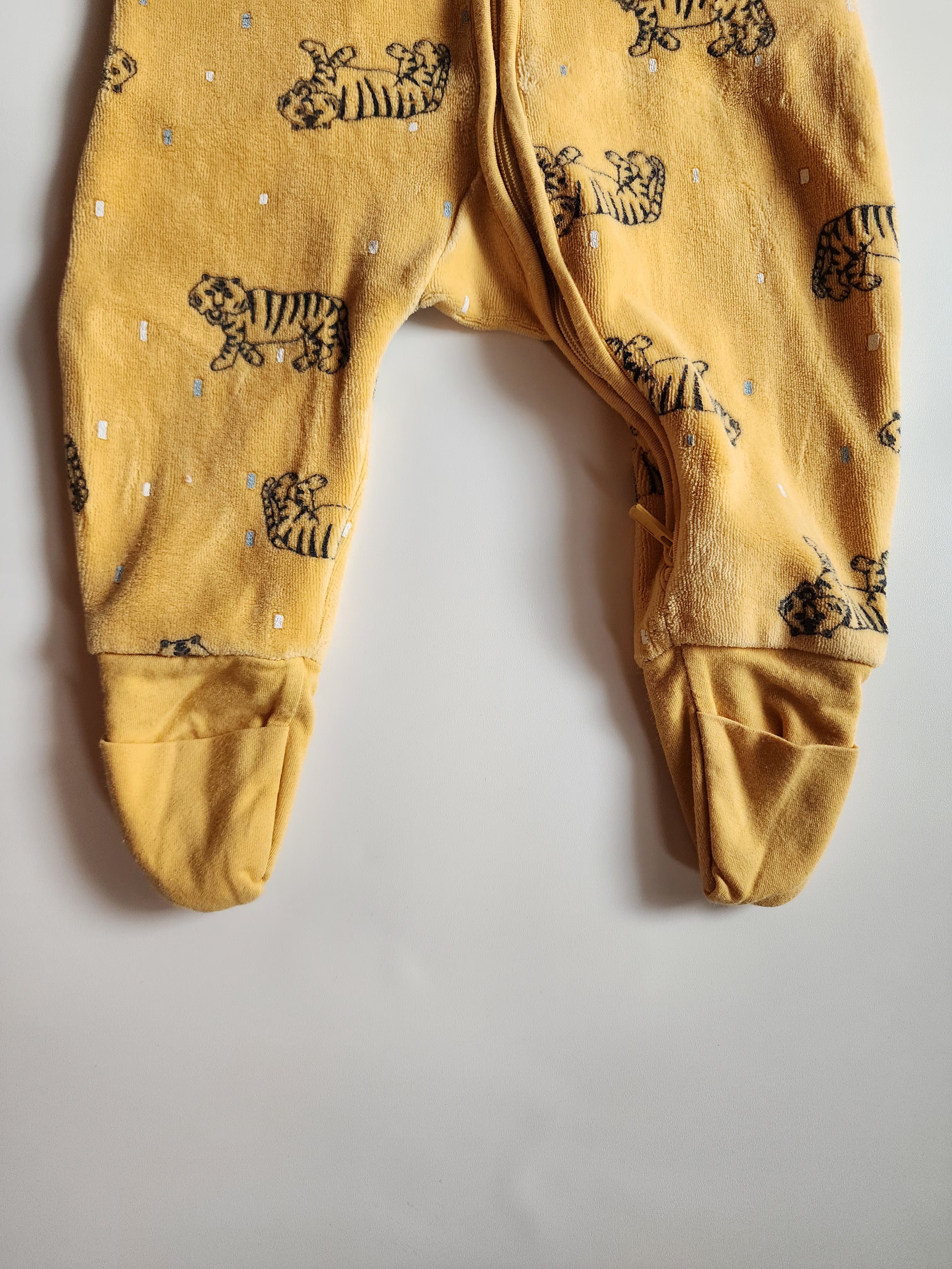 Lot 2 pyjamas DIM 9-12 mois – Très bon état